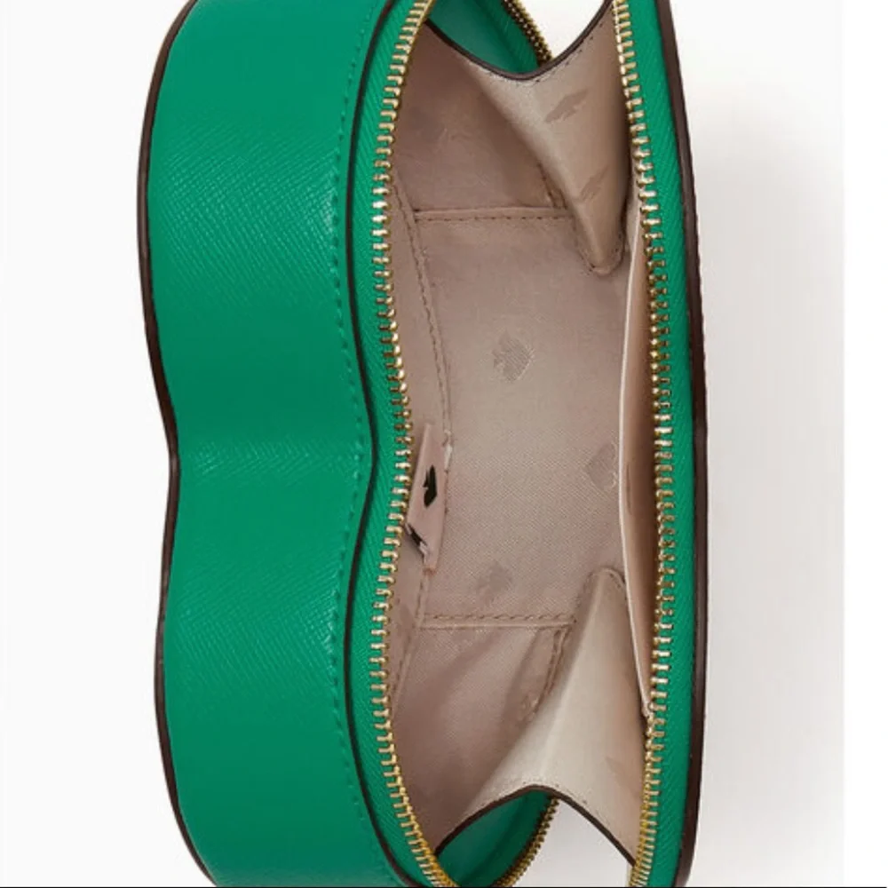 Kate spade love shack mini heart chain crossbody green bean Tik tok nwt pride - Picture 4 of 5